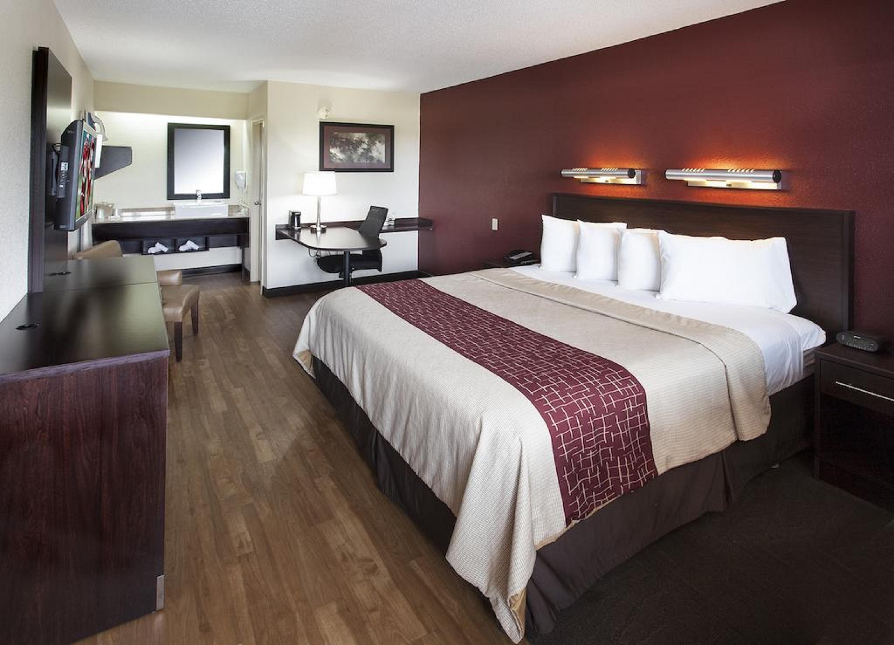 Red Roof Inn Plus+ Philadelphia Airport Essington Dış mekan fotoğraf