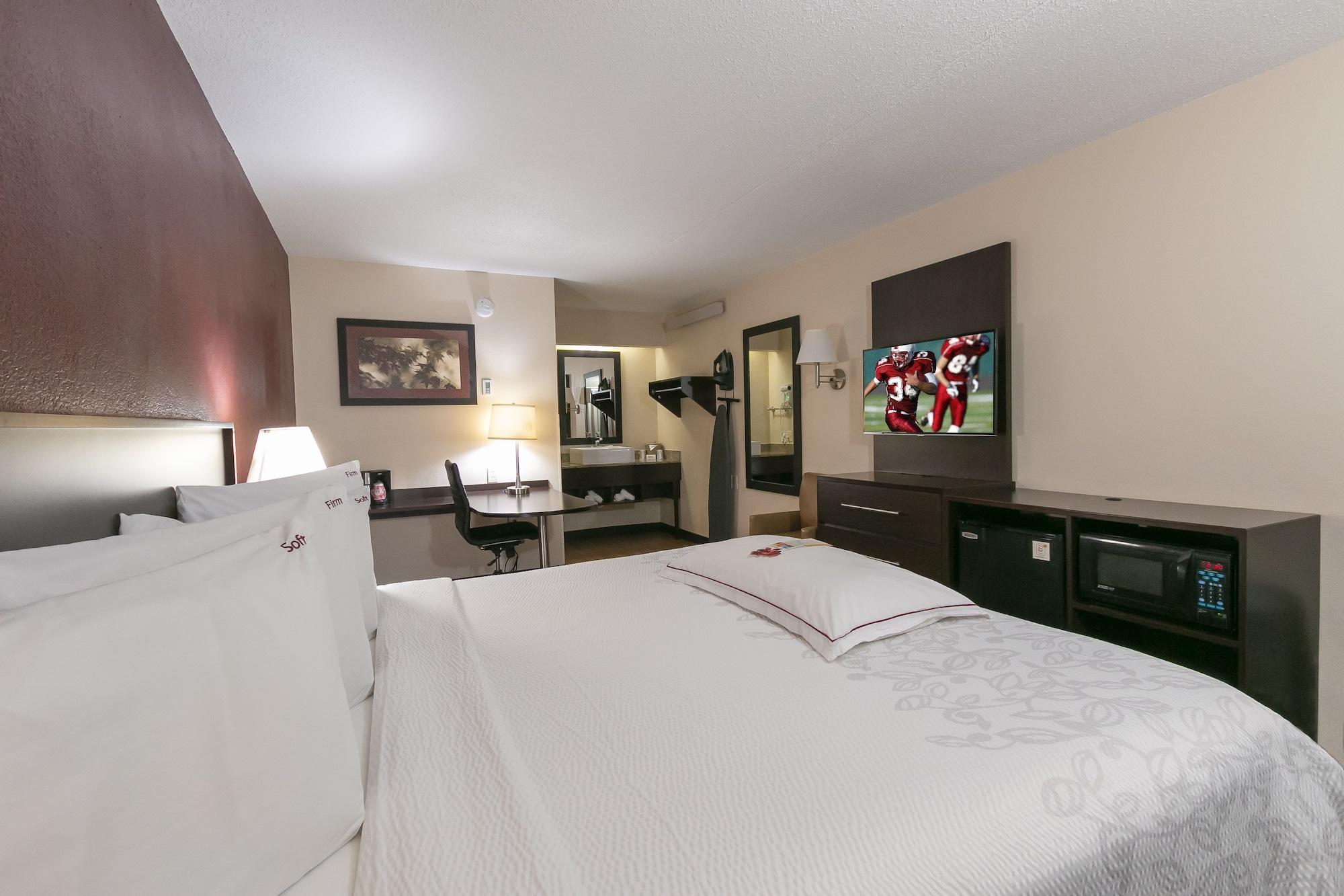 Red Roof Inn Plus+ Philadelphia Airport Essington Dış mekan fotoğraf