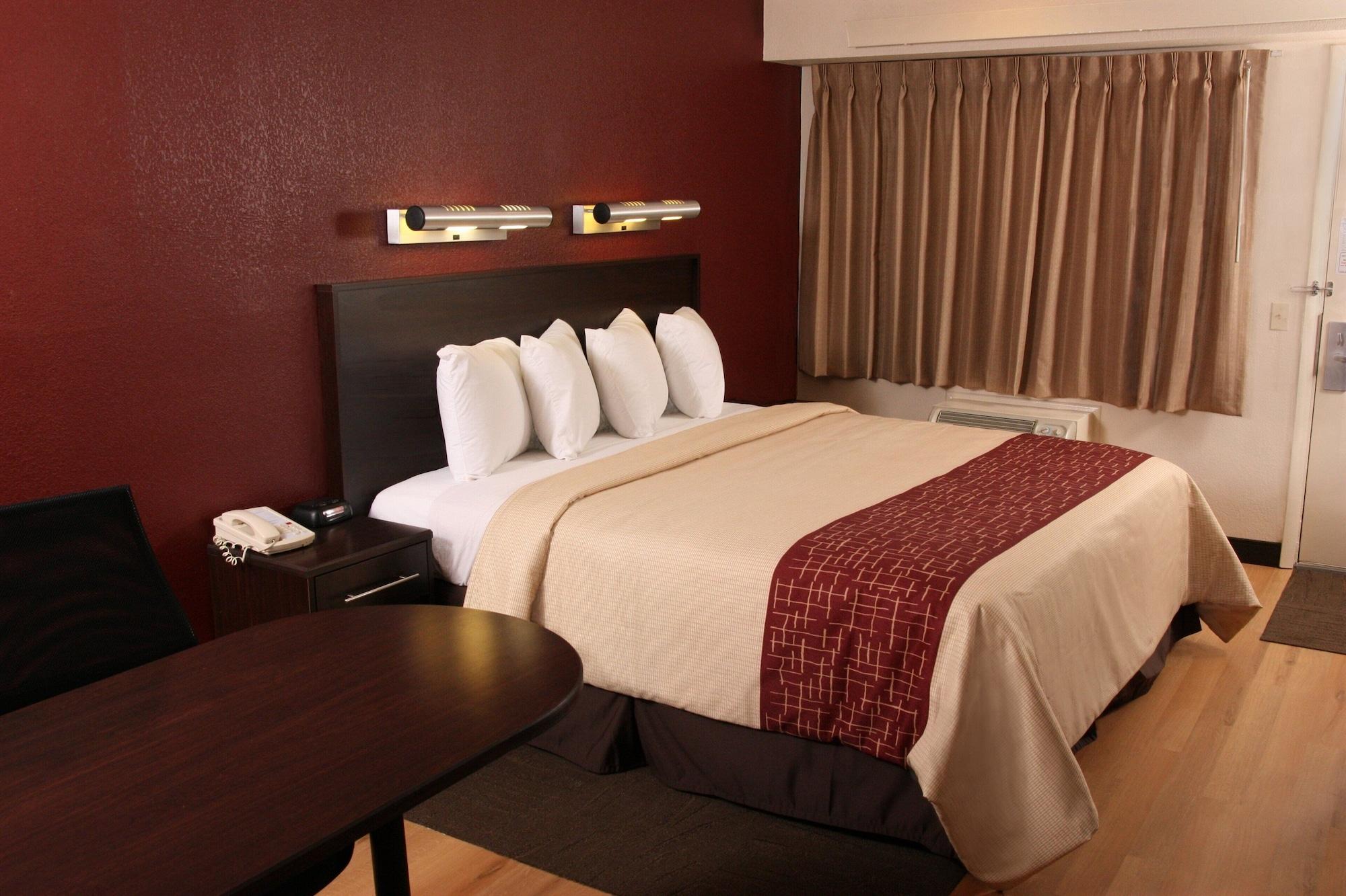 Red Roof Inn Plus+ Philadelphia Airport Essington Dış mekan fotoğraf